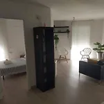 Apartament Luxury Accommodation, Next To & Train Station *