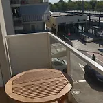 Luxury Accommodation, Next To & Train Station *