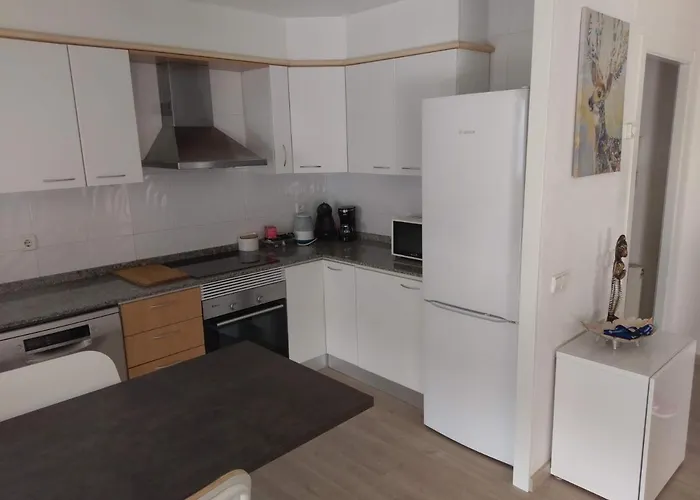 Luxury Accommodation, Next To & Train Station Calella