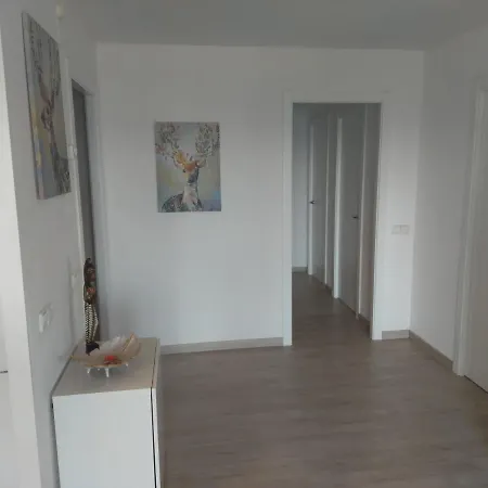 Luxury Accommodation, Next To & Train Station Calella