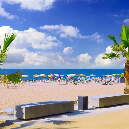 Lägenhet Luxury Accommodation, Next To & Train Station