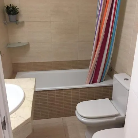 Luxury Accommodation, Next To & Train Station