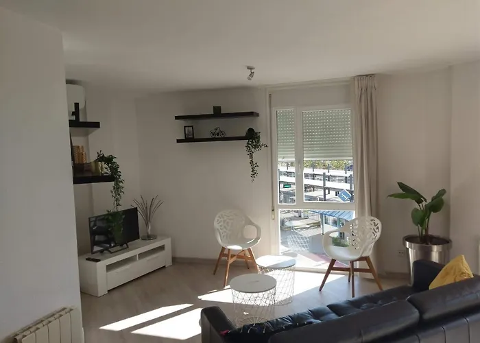 Apartament Luxury Accommodation, Next To & Train Station *