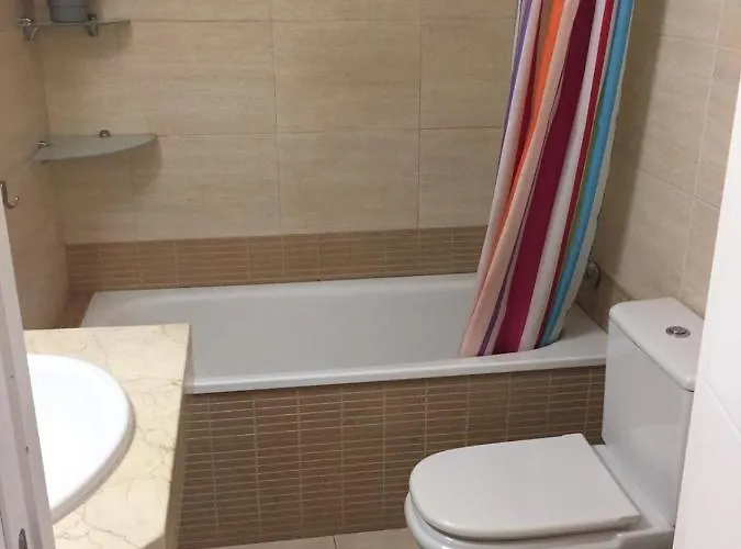 Luxury Accommodation, Next To & Train Station